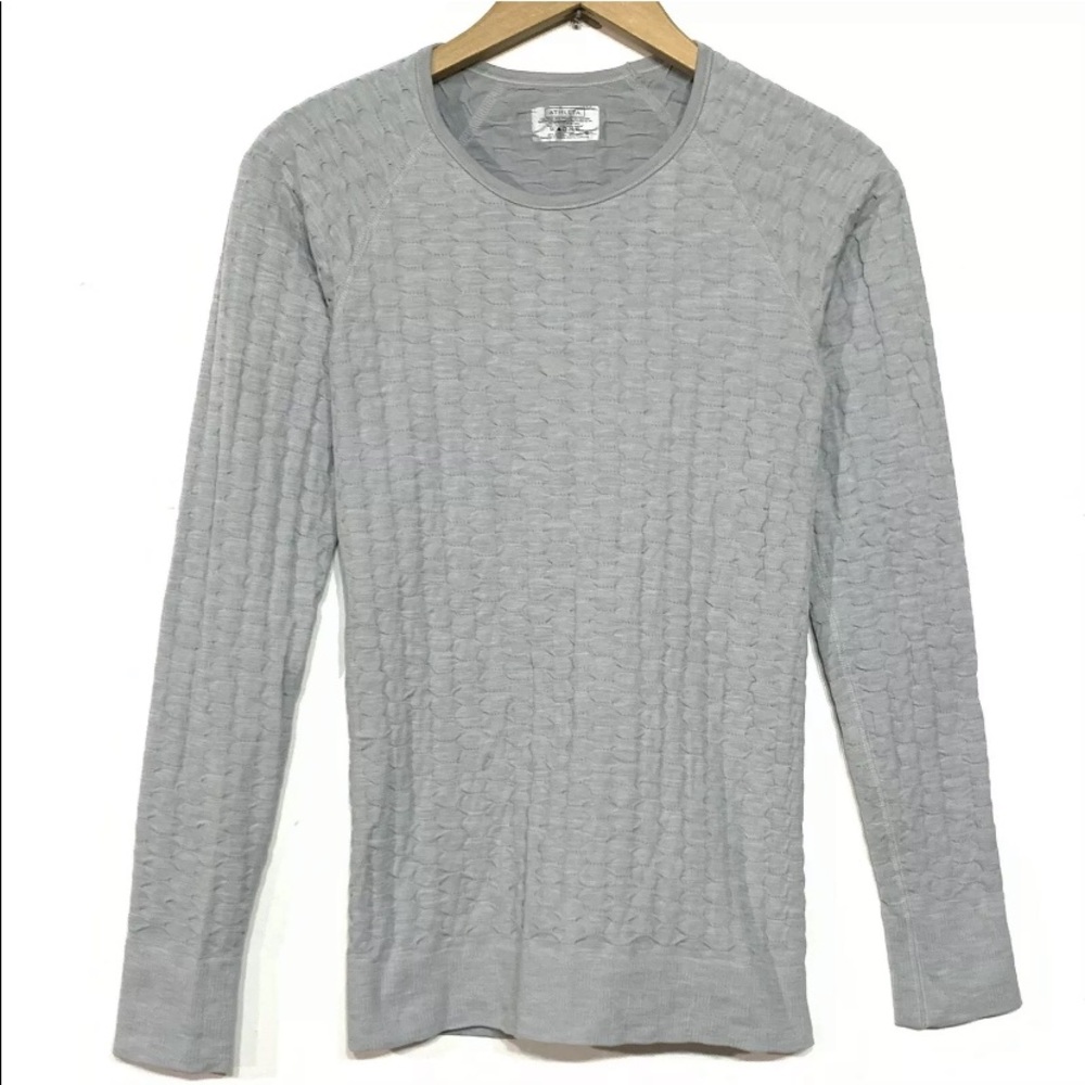Athleta Quilted Breathable Long Sleeve Top W/Thumbholes - Picture 2 of 6